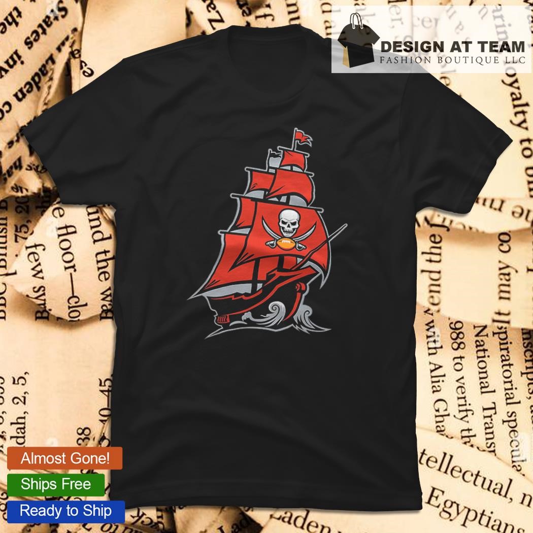 Tampa Bay Buccaneers Fathead Pirate Ship logo T-shirt, hoodie