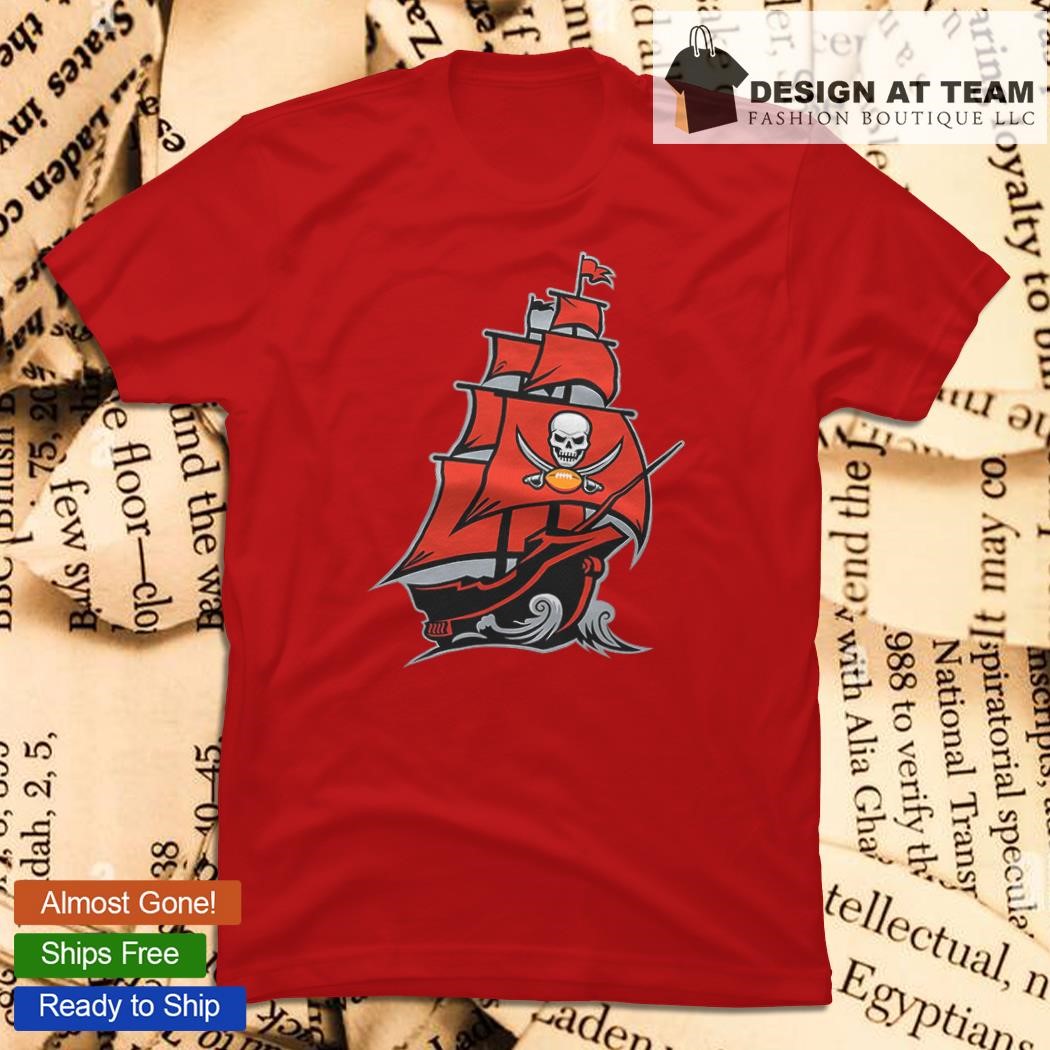 Tampa Bay Buccaneers Fathead Pirate Ship logo T-shirt, hoodie