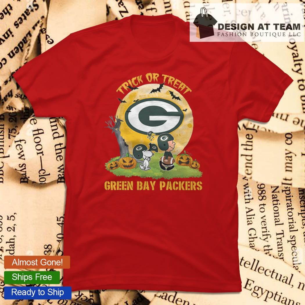 Nouvette Snoopy Green Bay Packers Christmas Shirt