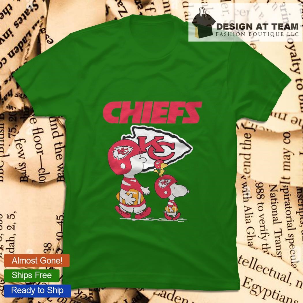 Snoopy Dabbing With Kansas City Chiefs Shirt - High-Quality Printed Brand