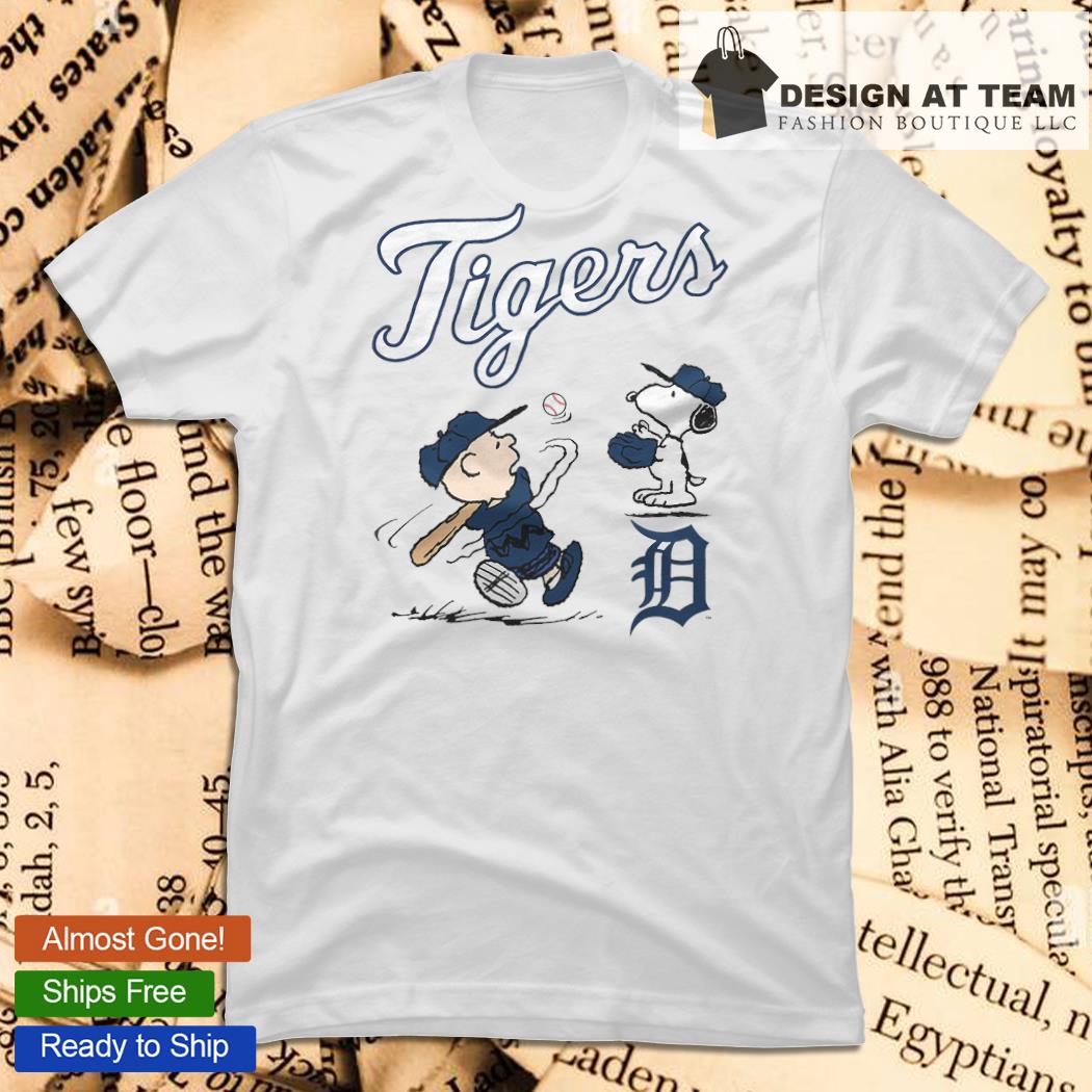 Peanuts Charlie Brown And Snoopy Playing Baseball Detroit Tigers Shirt