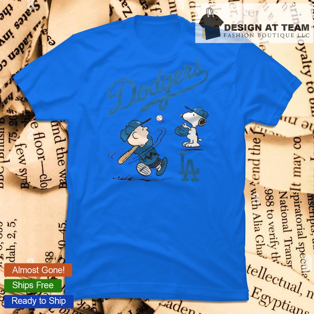 Peanuts Charlie Brown And Snoopy Playing Baseball Los Angeles Dodgers  T-Shirt - TeeNavi