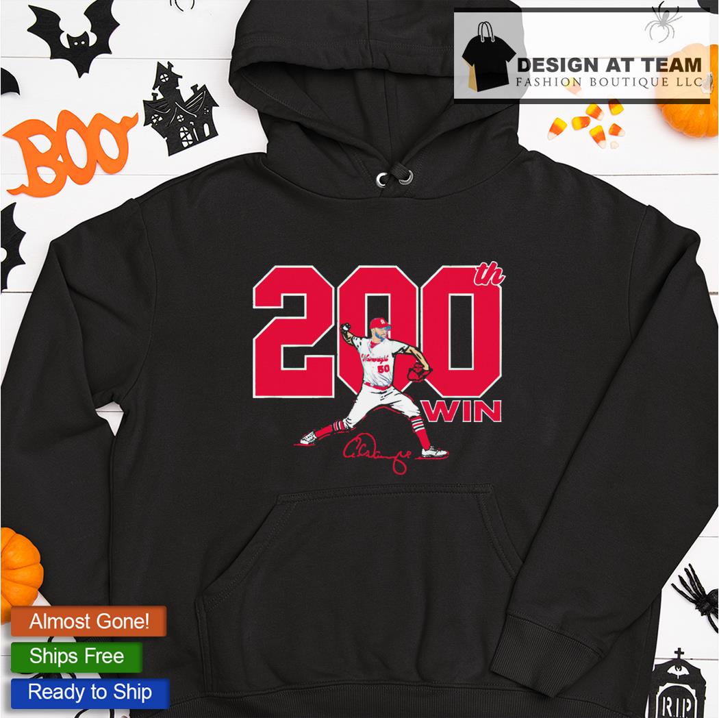 Adam Wainwright 200 Wins Signature Shirt, hoodie, sweater, long sleeve and  tank top